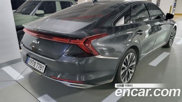 Kia K8 Signature, 2022 4