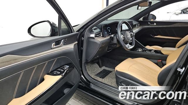 Kia K5 3세대 Signature, 2022 10
