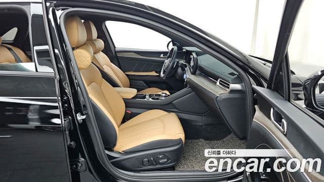 Kia K5 3세대 Signature, 2022 11