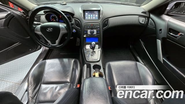 Hyundai Genesis купе 200 турбо R, 2009 7