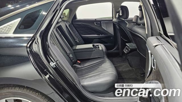 Kia K8 гибрид Signature, 2023 11