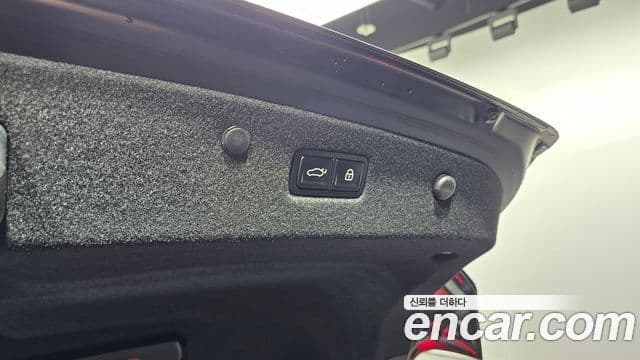 Kia K8 гибрид Signature, 2023 20