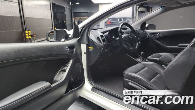 Kia K3 купе Prestige, 2015 10