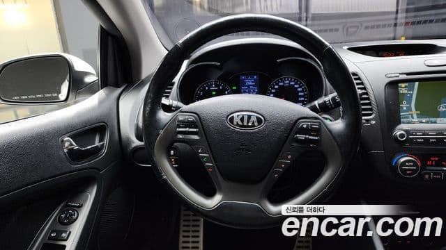 Kia K3 купе Prestige, 2015 13
