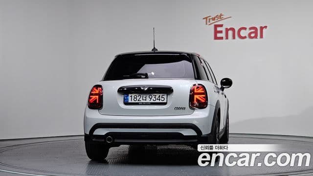 Mini Cooper 3세대, 2024 4