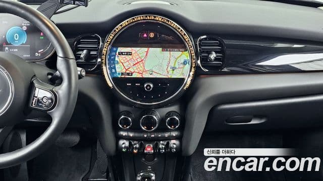 Mini Cooper 3세대, 2024 14