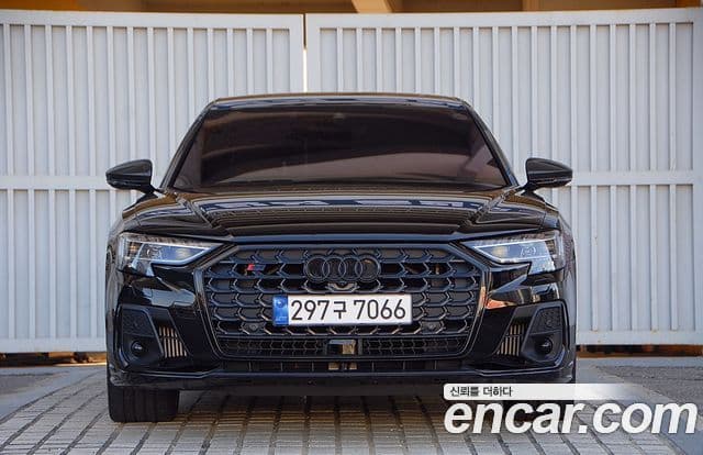Audi S8 (D5) 4.0 TFSI Quattro LWB, 2023 1