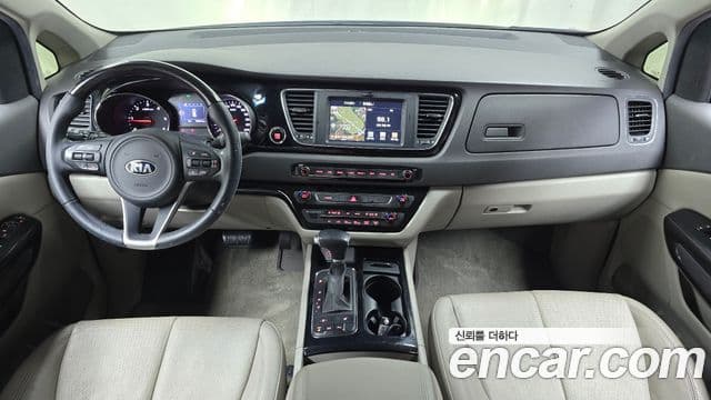 Kia All New Carnival VIP, 2017 7