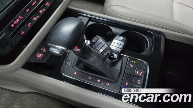 Kia All New Carnival VIP, 2017 9