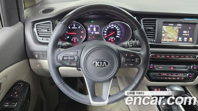 Kia All New Carnival VIP, 2017 13