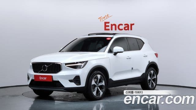 Volvo XC40 B4 Ultimate Bright, 2023 1