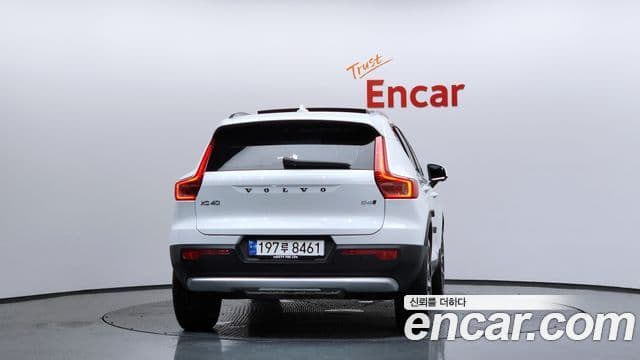 Volvo XC40 B4 Ultimate Bright, 2023 4