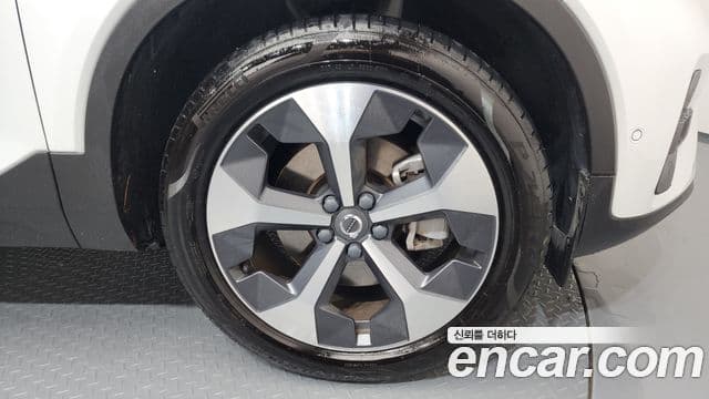 Volvo XC40 B4 Ultimate Bright, 2023 все фото