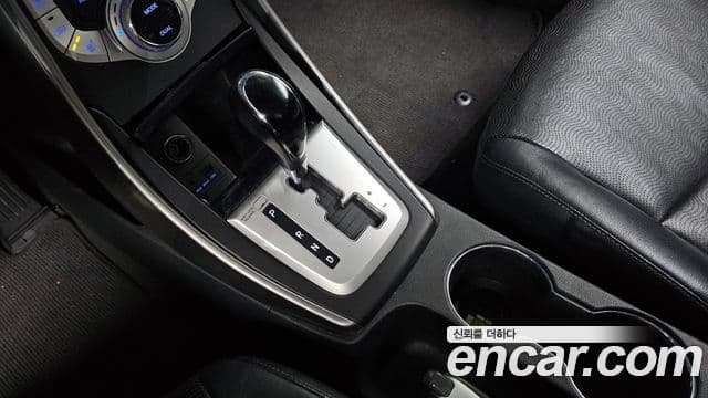 Hyundai Avante MD Luxury, 2012 9