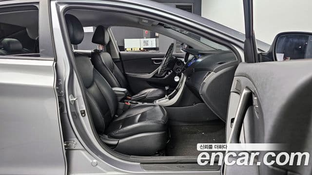 Hyundai Avante MD Luxury, 2012 10