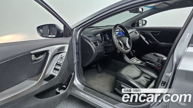 Hyundai Avante MD Luxury, 2012 11