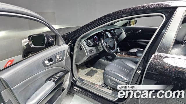 Kia K9 Special, 2013 10