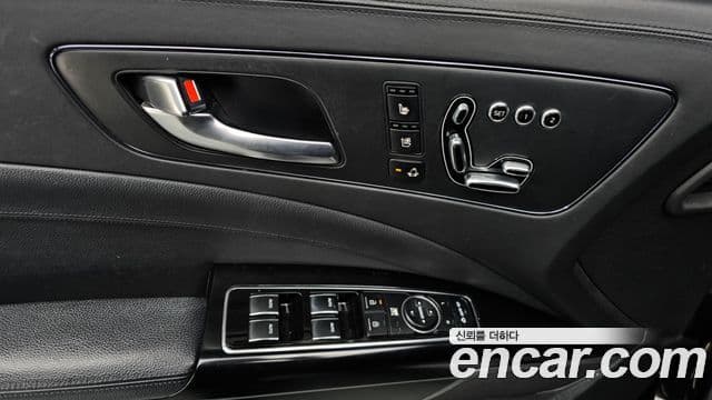 Kia K9 Special, 2013 18