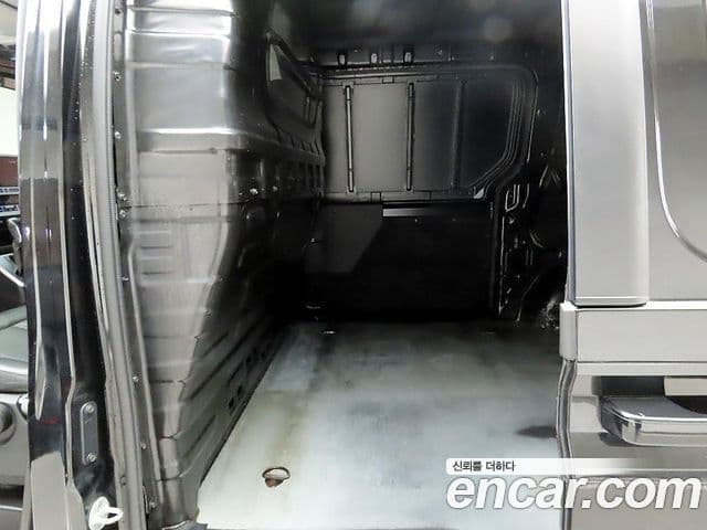 Hyundai Staria Modern, 2022 14