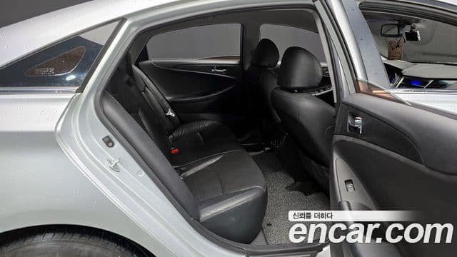 Hyundai YF Sonata LPI top, 2011 12