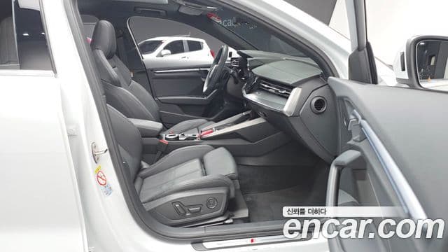 Audi A3 (8Y) Premium, 2023 10