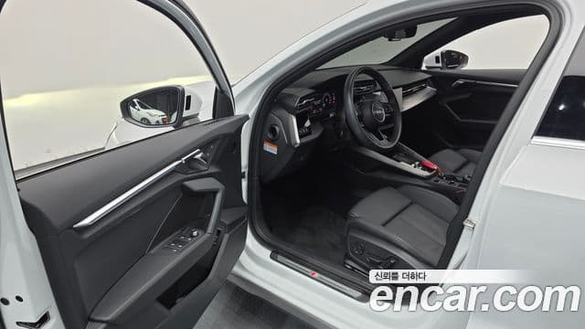 Audi A3 (8Y) Premium, 2023 11