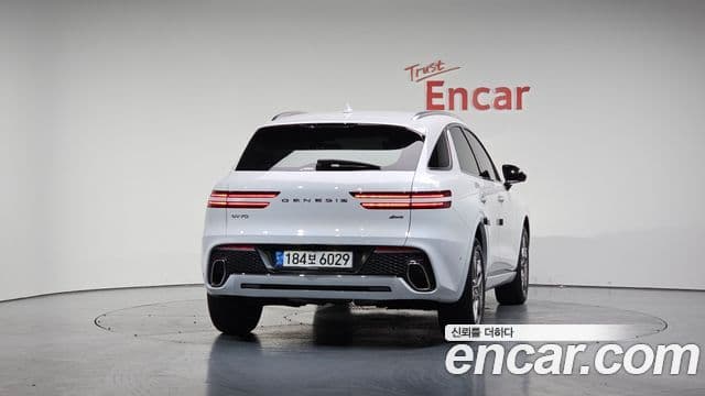 Genesis GV70, 2022 4