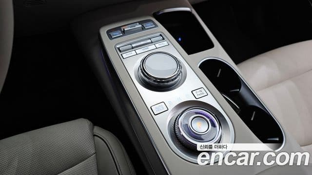 Genesis GV70, 2022 9