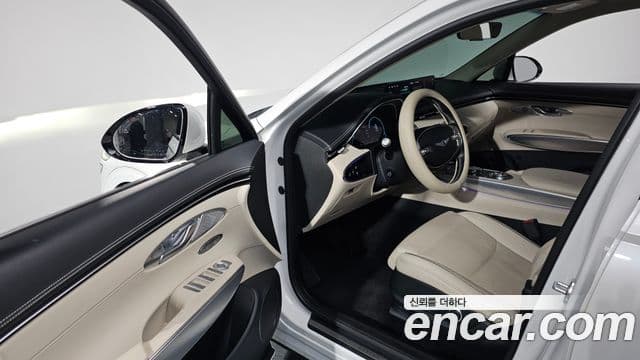 Genesis GV70, 2022 11