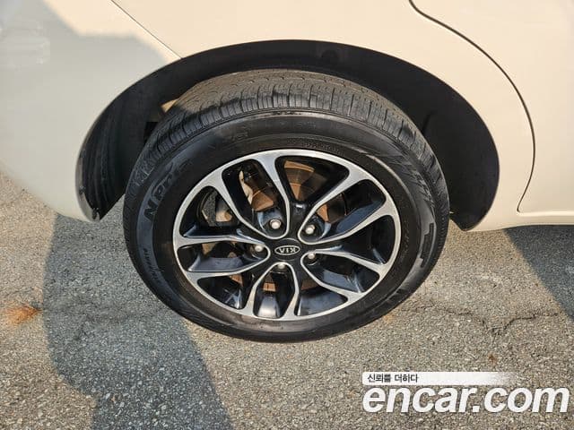 Kia Soul Safety, 2010 6