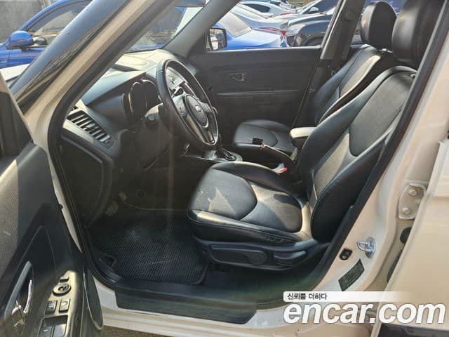 Kia Soul Safety, 2010 13