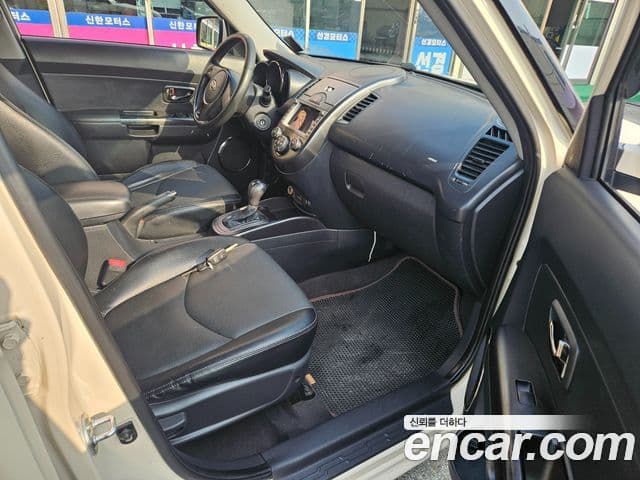 Kia Soul Safety, 2010 14