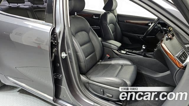 Kia All New K7 3.0 LPI Luxury (арендный автомобиль), 2017 10