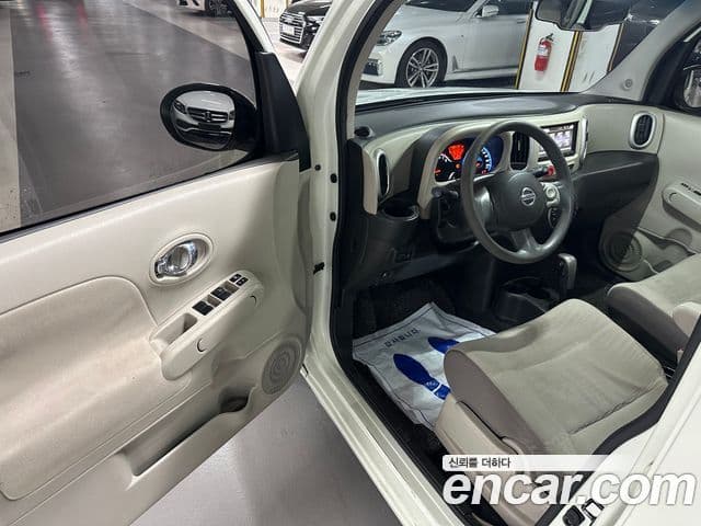 Nissan 큐브 Z12, 2011 7