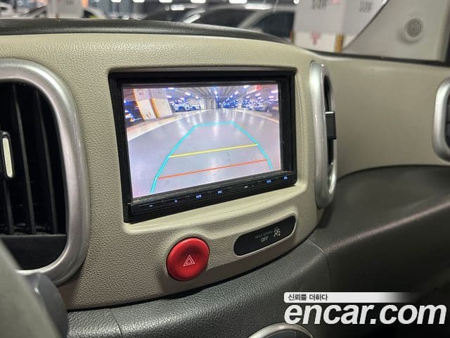 Nissan 큐브 Z12, 2011 14