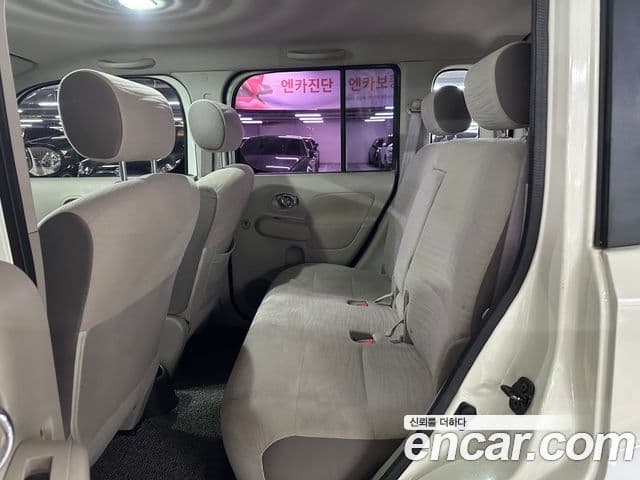 Nissan 큐브 Z12, 2011 16