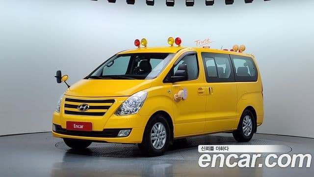 Hyundai Grand Starex детский перевозочный автомобиль, 2016 1