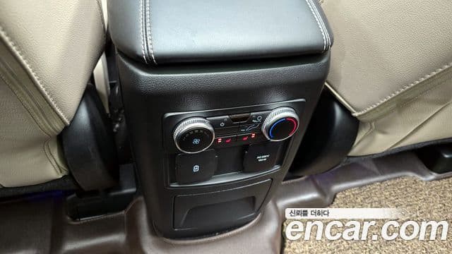 Ford Explorer 6세대 2.3 Limited 4WD, 2023 18