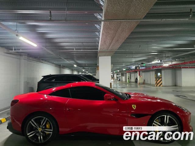 Ferrari 포르토피노 3.9 V8, 2020 15