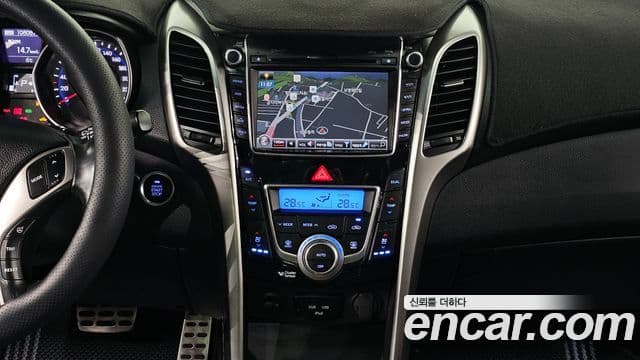 Hyundai i30(новый кузов / новое поколение) дизель 1.6 VGT PYL, 2014 14