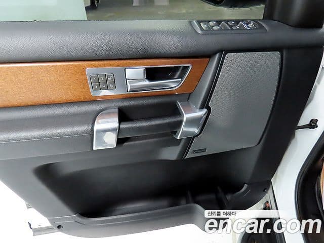 Land Rover Discovery 4 3.0 SDV6 SE, 2016 14