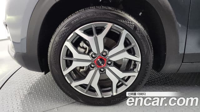 Kia Seltos Signature, 2023 все фото