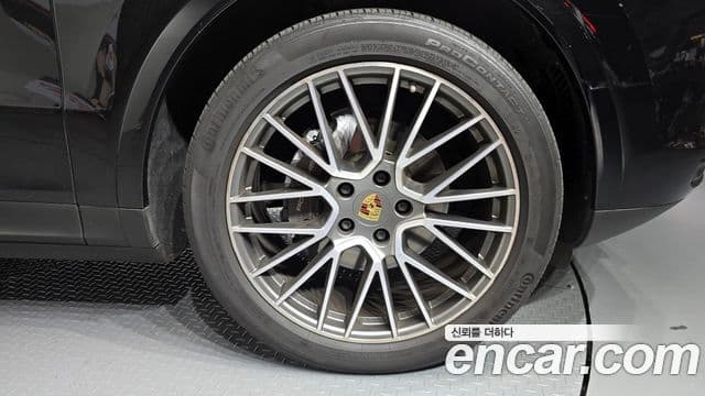 Porsche Cayenne (PO536) 3.0 купе Platinum Edition, 2023 все фото