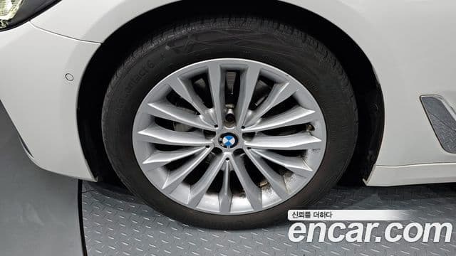 BMW 5시리즈 (G30) Luxury, 2022 все фото