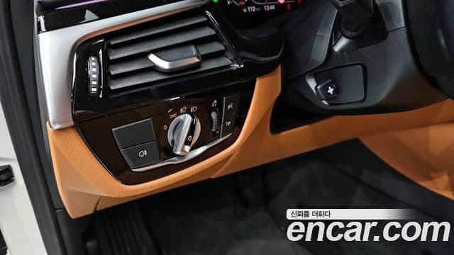 BMW 5시리즈 (G30) Luxury, 2022 16