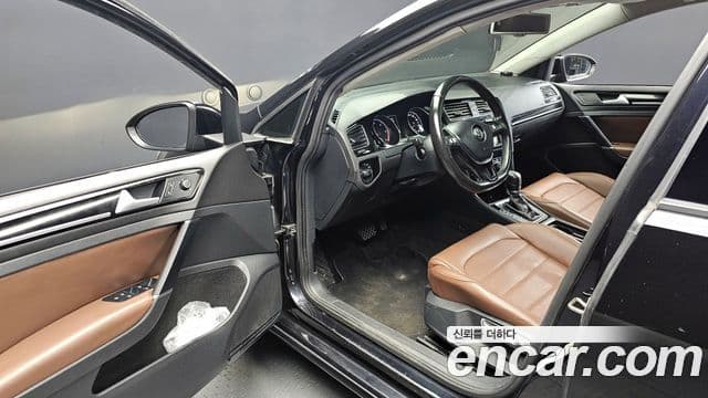 Volkswagen Гольф 7세대, 2015 11