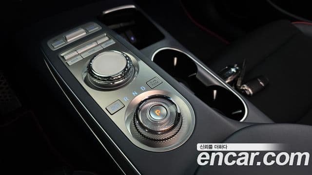 Genesis GV70, 2022 9