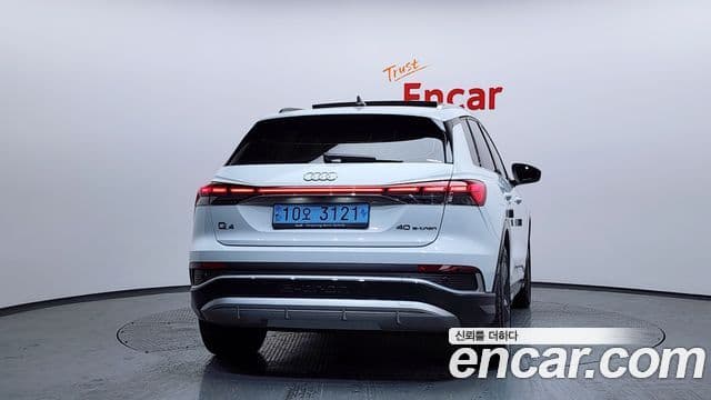 Audi Q4 e-Tron (F4) Premium, 2023 4