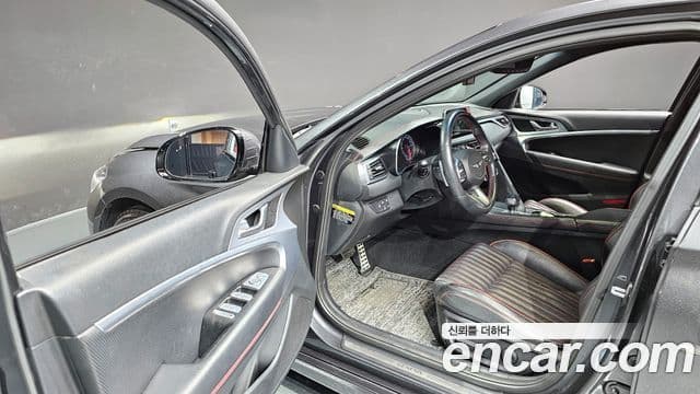 Genesis G70 Sport пакет, 2018 11