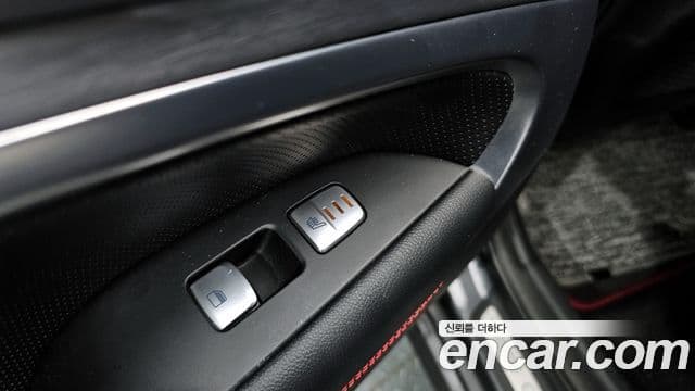 Genesis G70 Sport пакет, 2018 17